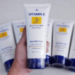 Vitamin E Rejuvenating Whip Facial Wash - Image 4