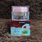 Natural Pearl Whitening & Anti-Aging Cream - Image 2